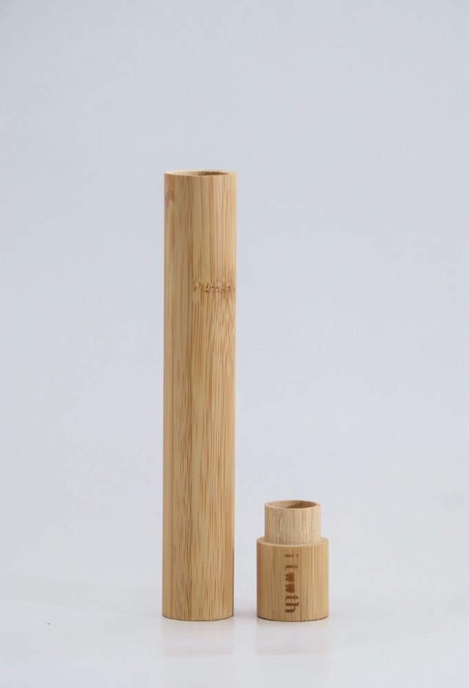 i tooth Bamboo Toothbrush Container | اي توث حافظة فرشاة الأسنان المصنوعة من الخيزران