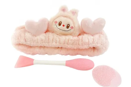 Sama Baghdad Professional Make-Up Labubu headband