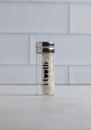 i tooth Natural Silk Floss Glass Bottle | اي توث خيط تنظيف الأسنان الطبيعي