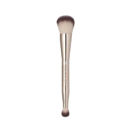 Anastasia Beverly Hills Impeccable Foundation Face Brush | أنستازيا بيفرلي هيلز فرشاة مكياج